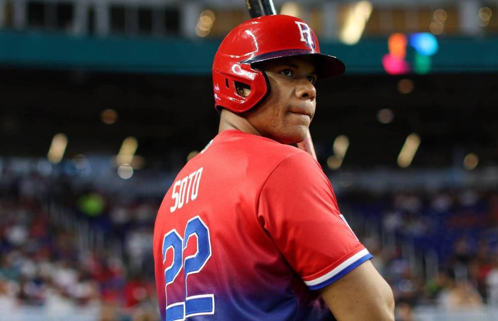 JUAN SOTO CONECTA HOME RUN Y DA VENTAJA A DOMINICANA ANTE VENEZUELA