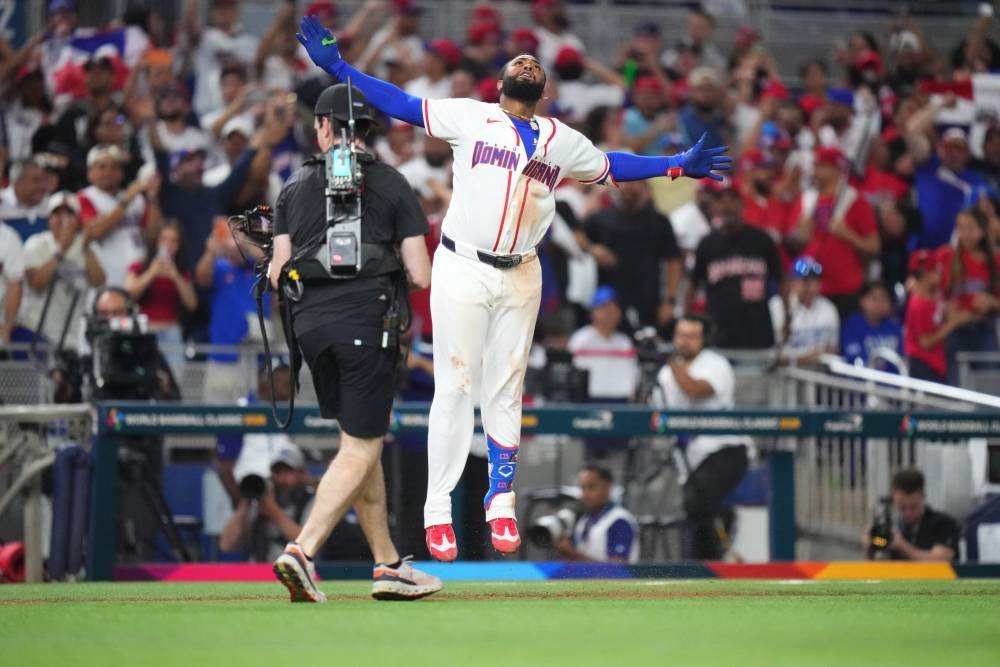 REPÚBLICA DOMINICANA CONECTA JONRONES ANTE PAÍSES BAJOS EN JUEGO EN VIVO DEL CLÁSICO MUNDIAL
