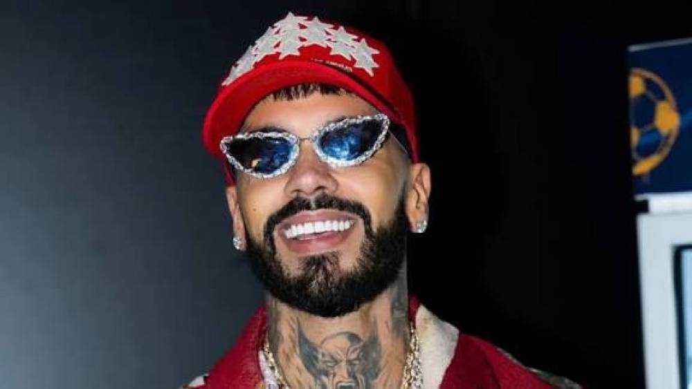 “DESBLOQUÉAME, BEBÉ”: ANUEL AA SORPRENDE CON MENSAJE PARA KAROL G